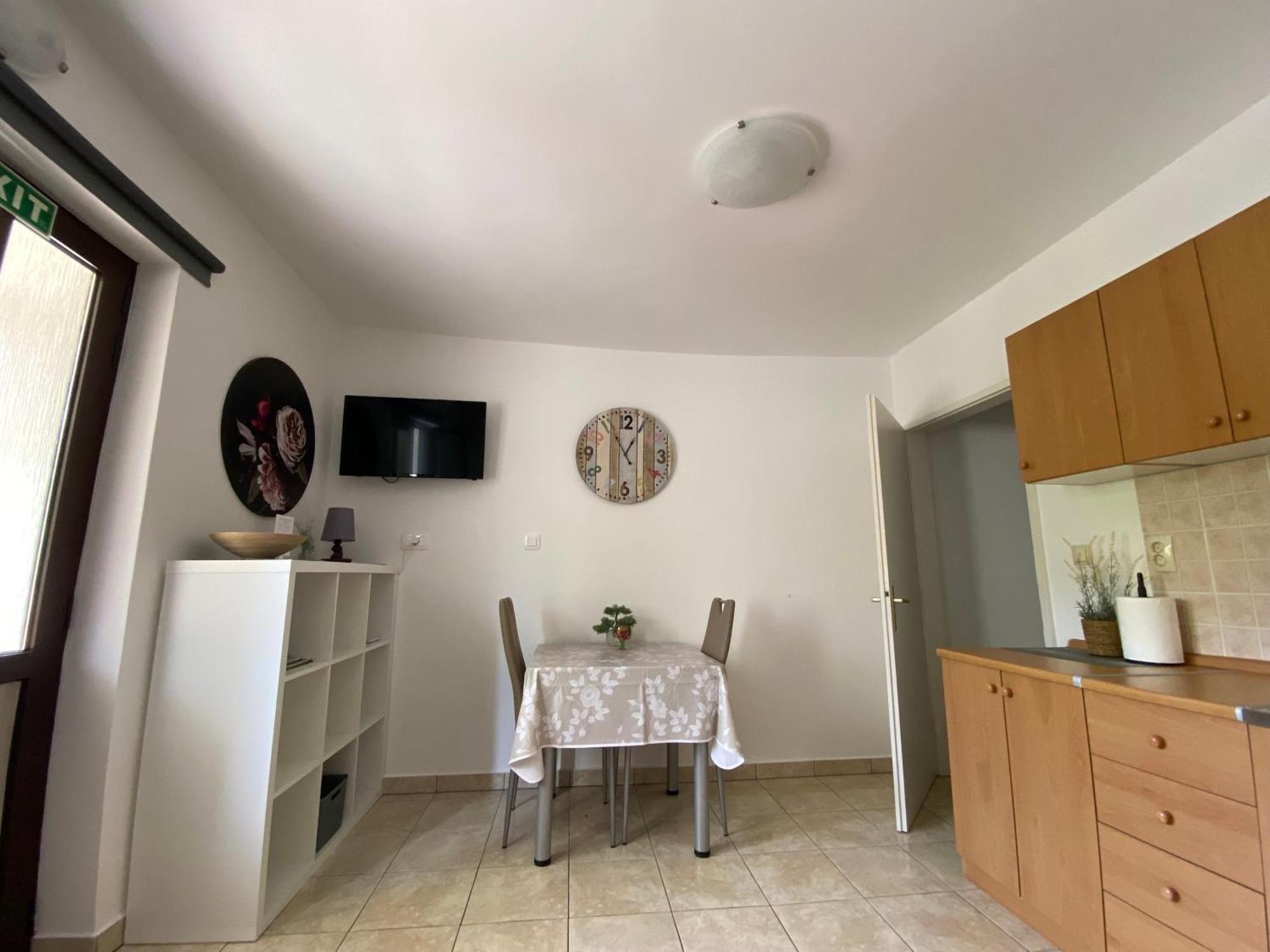 Apartments Anna III Baska  Exterior photo